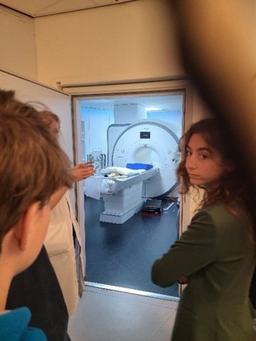 De CT-scanner en MRI-scanner.